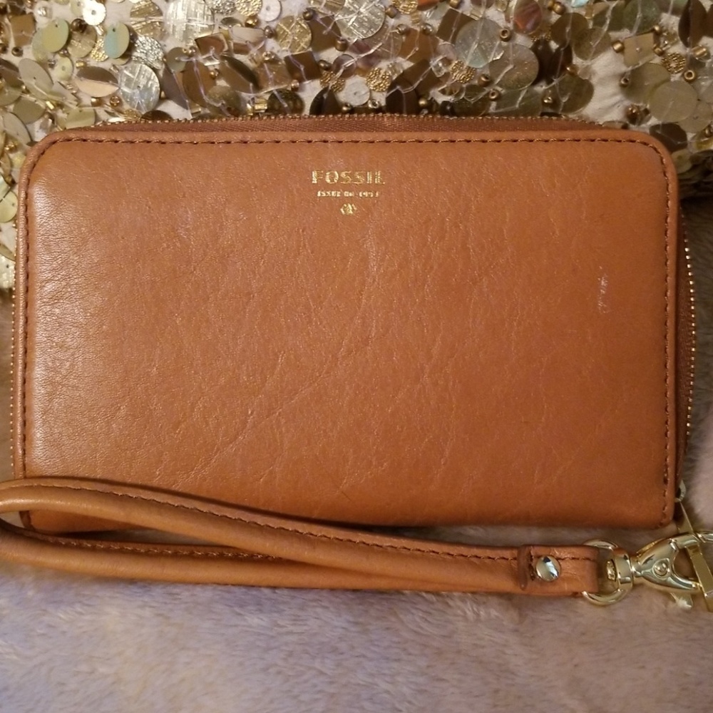 Fossil Wristlet